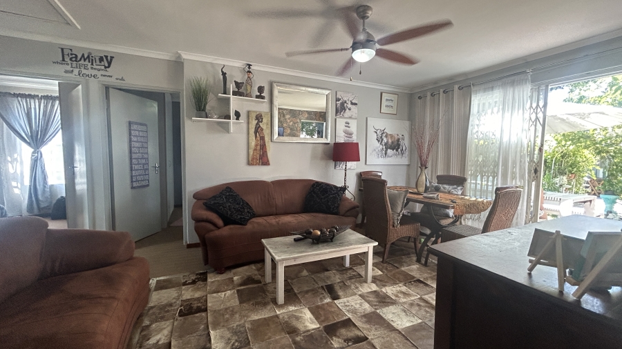 4 Bedroom Property for Sale in Sunningdale Western Cape